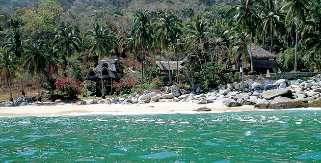 Vista panorámica de la Playa del caballo en Puerto Vallarta.
